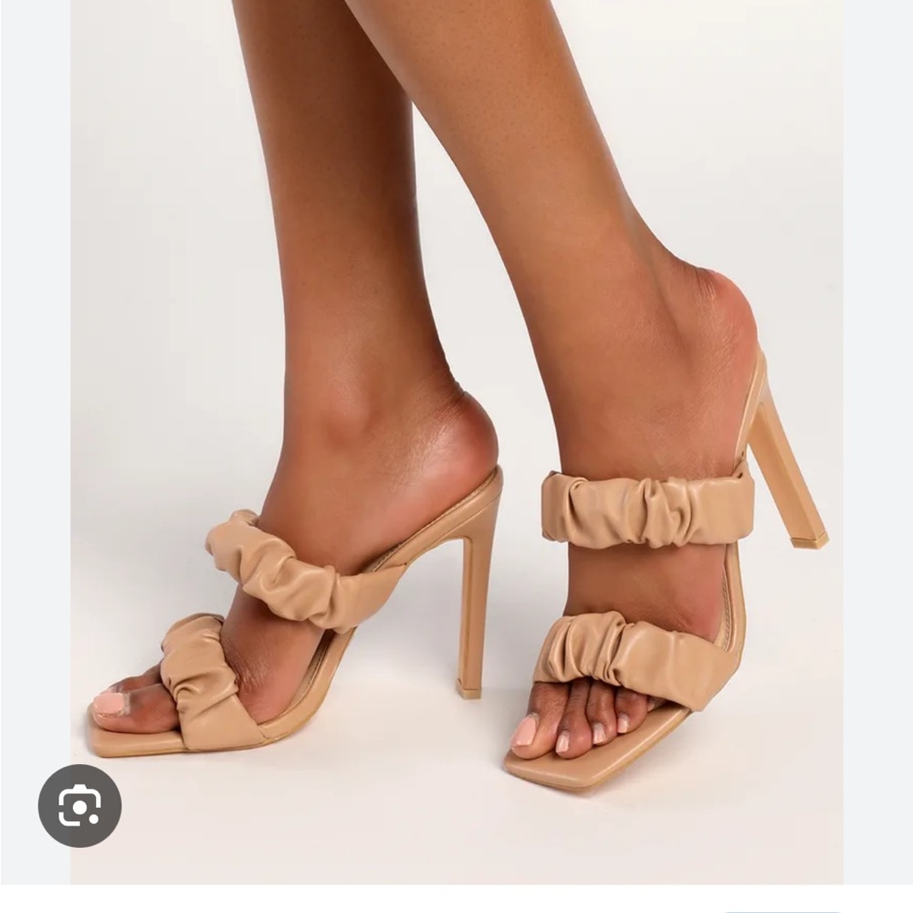 Abercrombie Scrunchy Heel Sandals